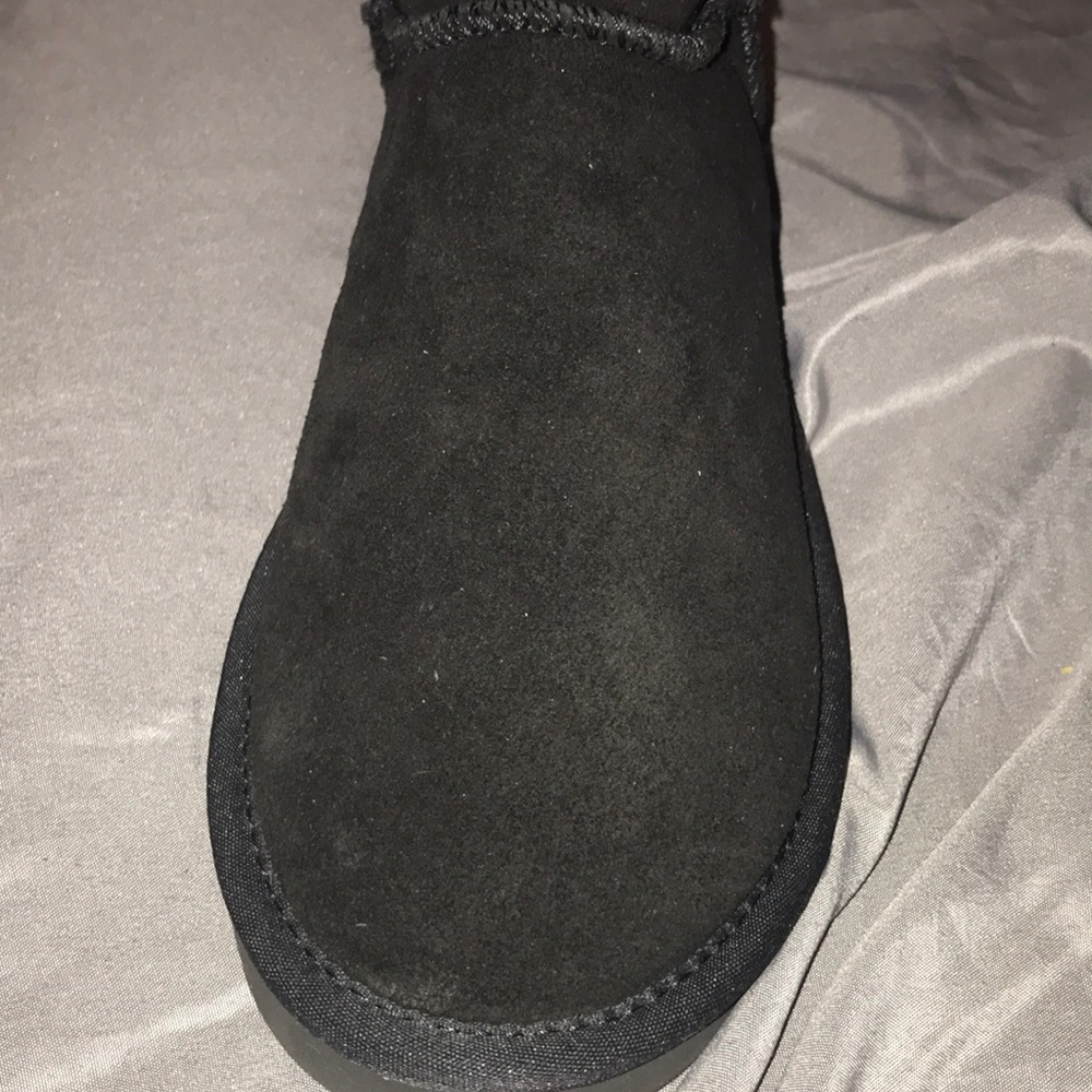 Ugg boot - Picture 3 of 4